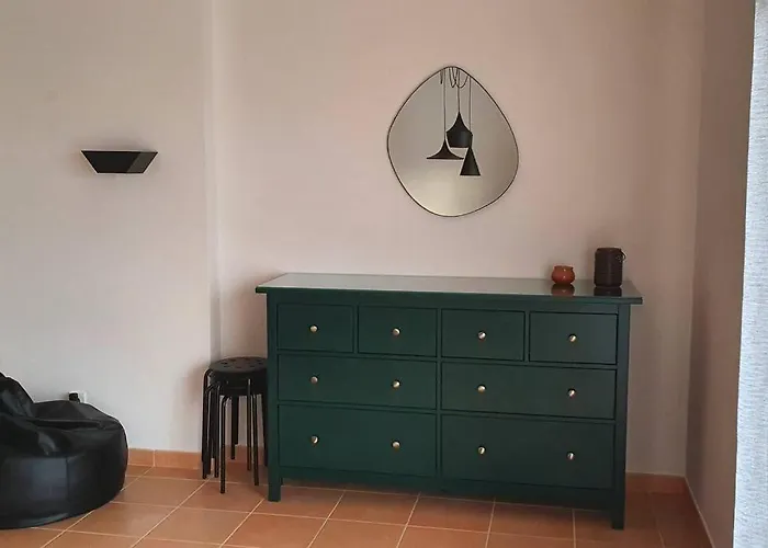 Апартаменты Casa Muralha - Apartment. Garage. Wi-fi. Лагуш