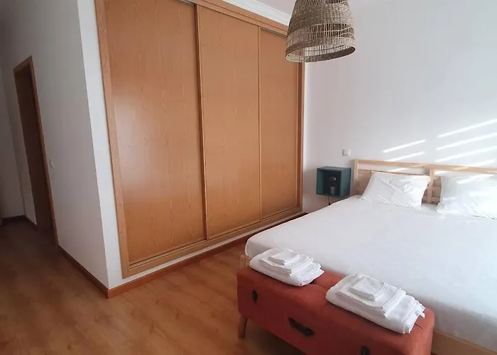 Casa Muralha - Apartment. Garage. Wi-fi. * Лагуш